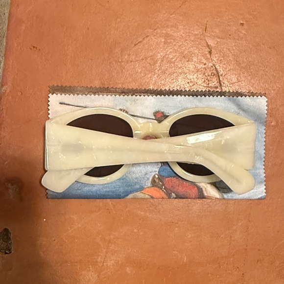 DRIES VAN NOTEN SUNGLASSES WITH THICK TEMPLES- Linda Farrow collab - Picture 3 of 5